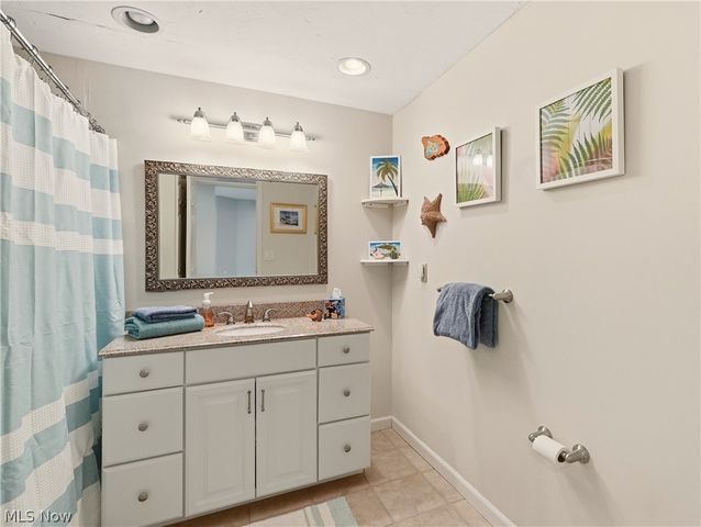 35729 Quartermane Circle, Bentleyville, OH 44139