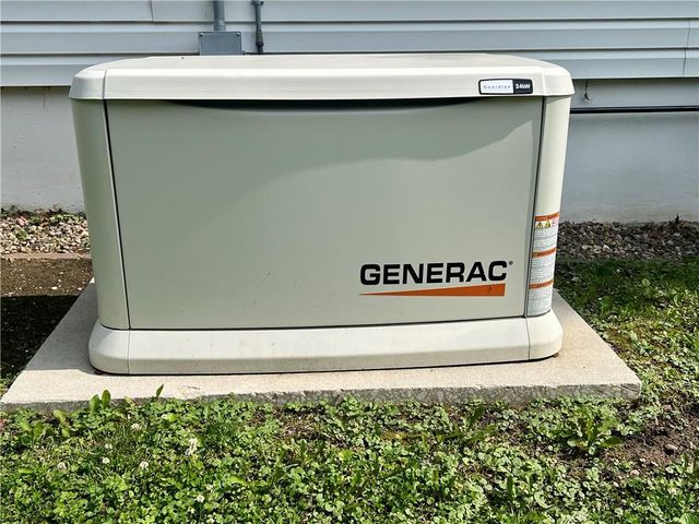 1505 Safari Drive, St Joseph, MO 64506