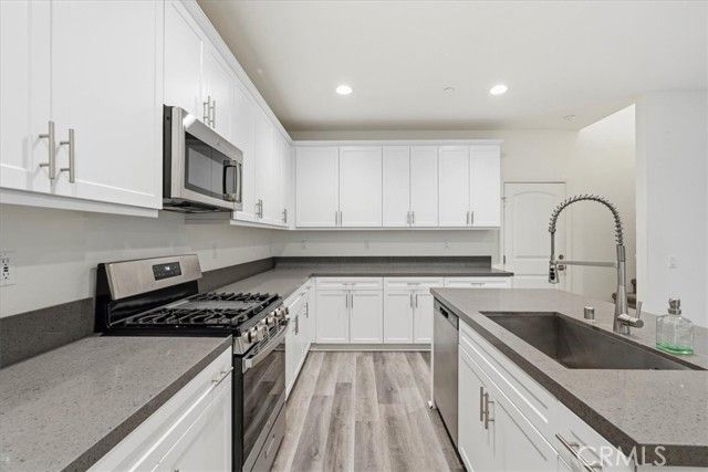 1207 Garnet Court, Colton, CA 92324