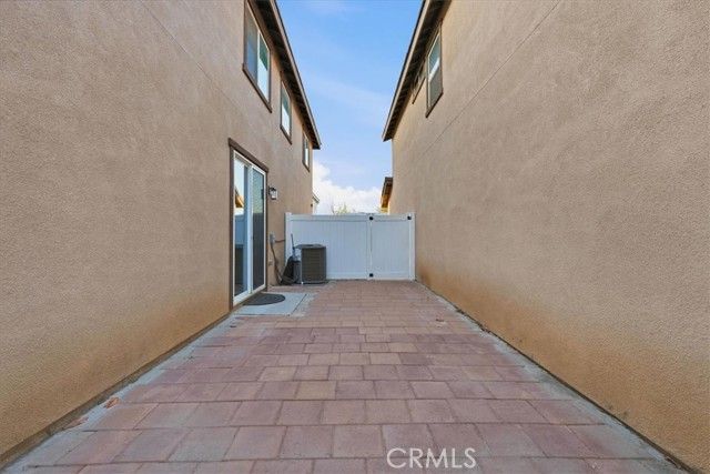 1207 Garnet Court, Colton, CA 92324