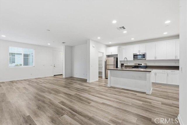 1207 Garnet Court, Colton, CA 92324