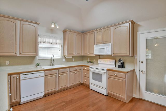 1010 Hayden Court, Granbury, TX 76048