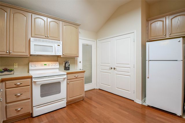 1010 Hayden Court, Granbury, TX 76048