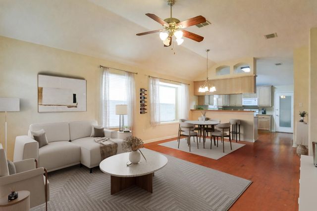 1010 Hayden Court, Granbury, TX 76048