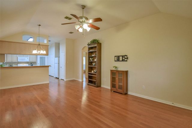 1010 Hayden Court, Granbury, TX 76048