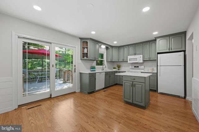 1956 GARDENIA ST, Sykesville, MD 21784