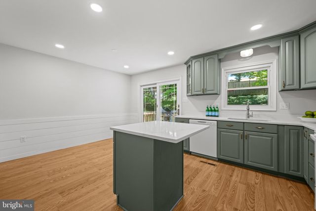 1956 GARDENIA ST, Sykesville, MD 21784