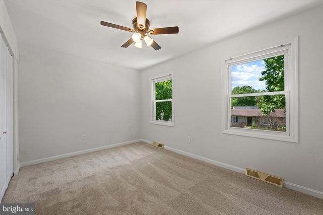 1956 GARDENIA ST, Sykesville, MD 21784