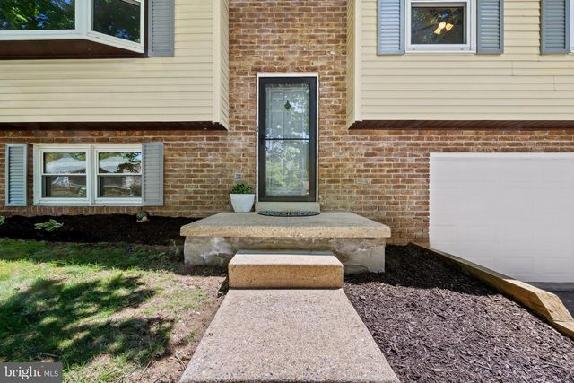 1956 GARDENIA ST, Sykesville, MD 21784
