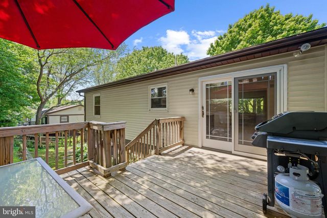 1956 GARDENIA ST, Sykesville, MD 21784