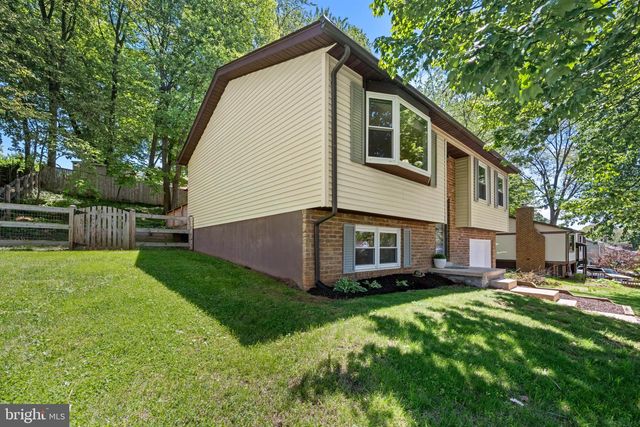 1956 GARDENIA ST, Sykesville, MD 21784
