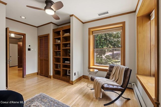 1122 E 20th Ave, Spokane, WA 99203