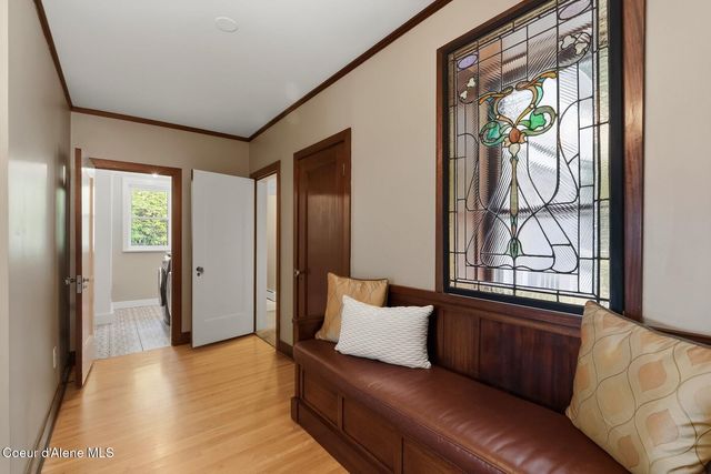 1122 E 20th Ave, Spokane, WA 99203