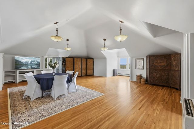 1122 E 20th Ave, Spokane, WA 99203