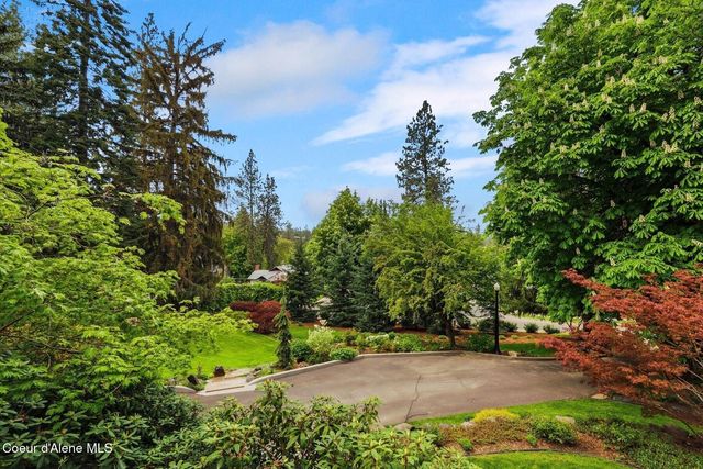 1122 E 20th Ave, Spokane, WA 99203