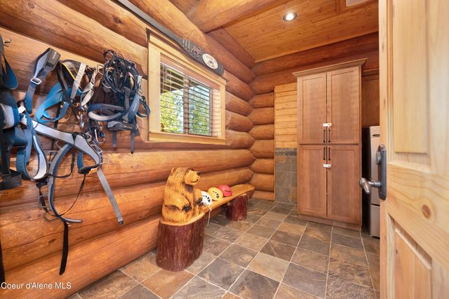 122 Makridge Lane, Kingston, ID 83839