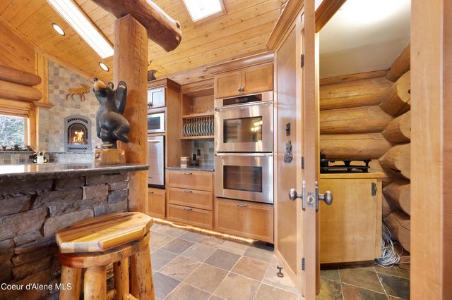 122 Makridge Lane, Kingston, ID 83839