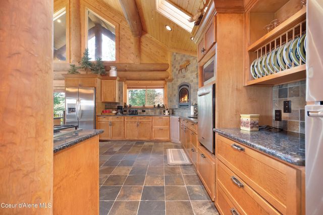 122 Makridge Lane, Kingston, ID 83839