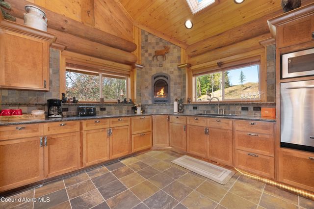 122 Makridge Lane, Kingston, ID 83839