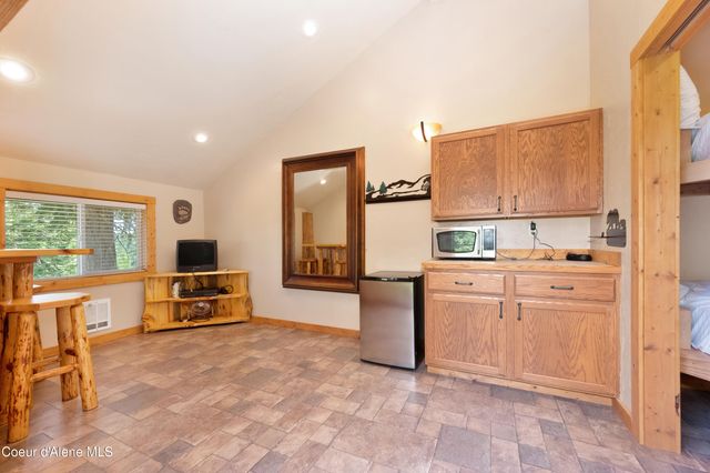 122 Makridge Lane, Kingston, ID 83839