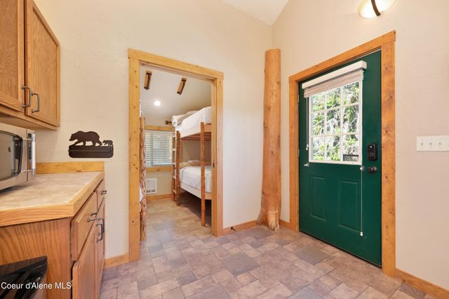 122 Makridge Lane, Kingston, ID 83839