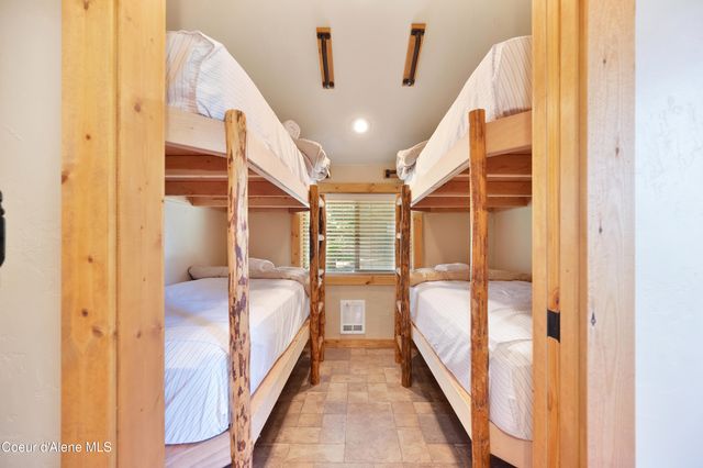 122 Makridge Lane, Kingston, ID 83839