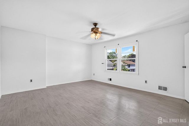 71 Highview Drive, Woodbridge Proper, NJ 07095