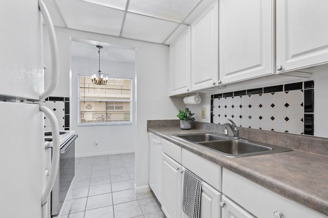 1230 Old Boynton Road 203, Boynton Beach, FL 33426