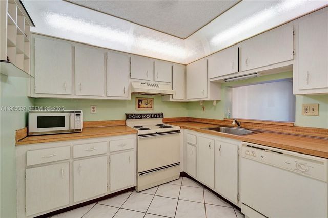 1810 SW 81st Avenue 2108, North Lauderdale, FL 33068