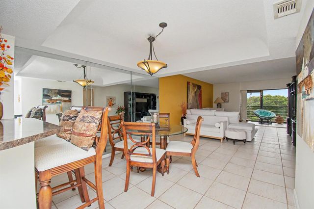 23370 N Carolwood Lane N 409, Boca Raton, FL 33428