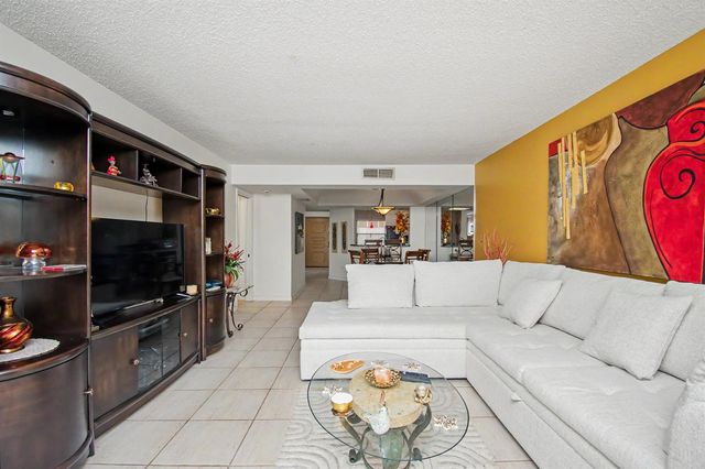 23370 N Carolwood Lane N 409, Boca Raton, FL 33428