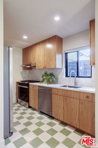 859 N Mansfield Avenue 6902, Los Angeles, CA 90038