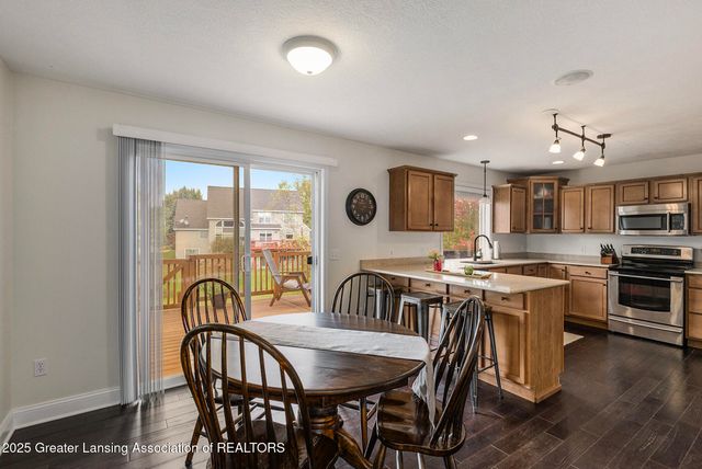 1106 Cobblestone Court, Williamston, MI 48895