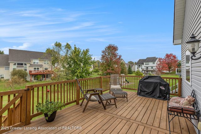 1106 Cobblestone Court, Williamston, MI 48895