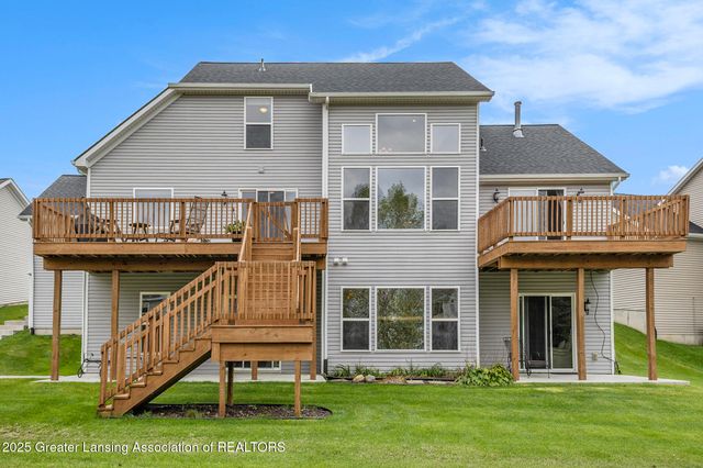 1106 Cobblestone Court, Williamston, MI 48895