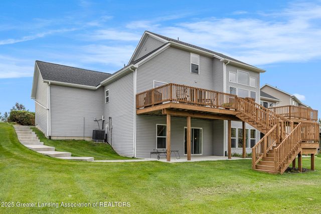 1106 Cobblestone Court, Williamston, MI 48895