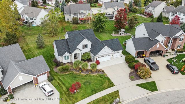 1106 Cobblestone Court, Williamston, MI 48895