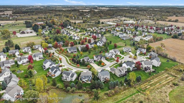 1106 Cobblestone Court, Williamston, MI 48895