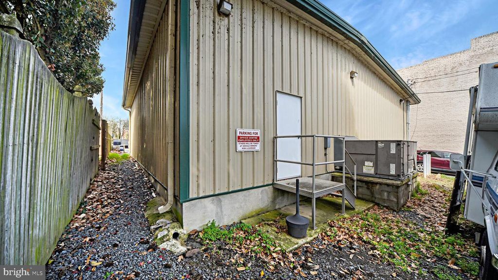 Image 9 of property listing at 311 N UNION AVE, Havre De Grace, MD 21078