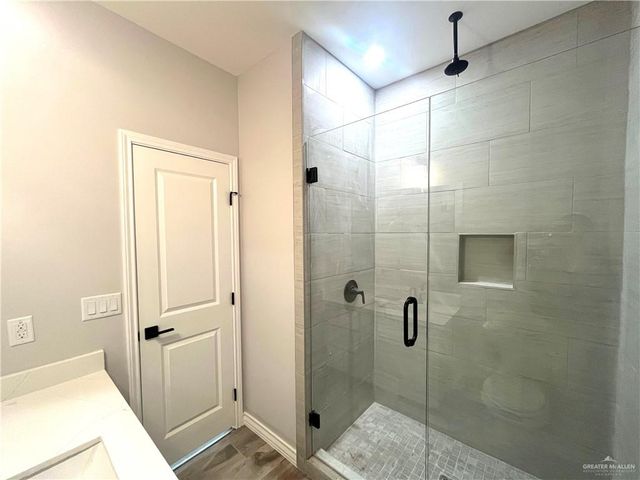 2332 N Peking Street, Mcallen, TX 78501