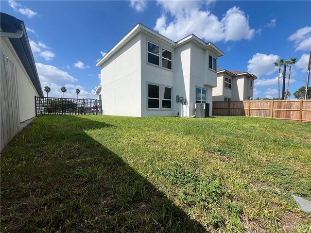 2332 N Peking Street, Mcallen, TX 78501