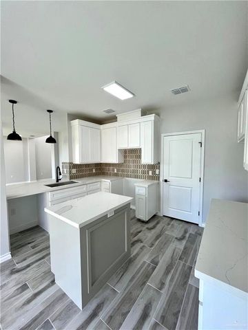 2332 N Peking Street, Mcallen, TX 78501