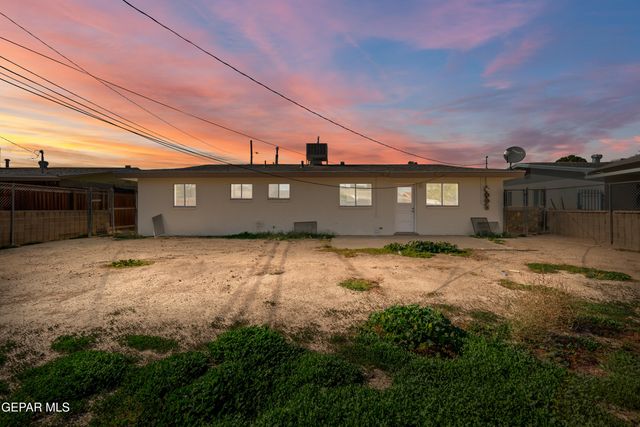 412 INDIAN Place, El Paso, TX 79907