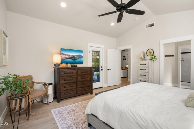 2833 Caldera Lane, Medford, OR 97504