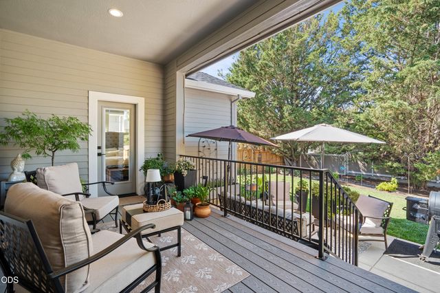 2833 Caldera Lane, Medford, OR 97504