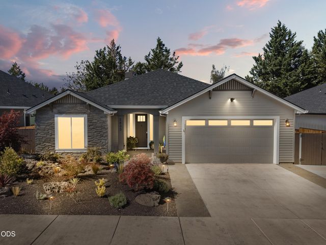 2833 Caldera Lane, Medford, OR 97504