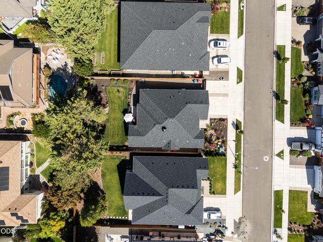 2833 Caldera Lane, Medford, OR 97504