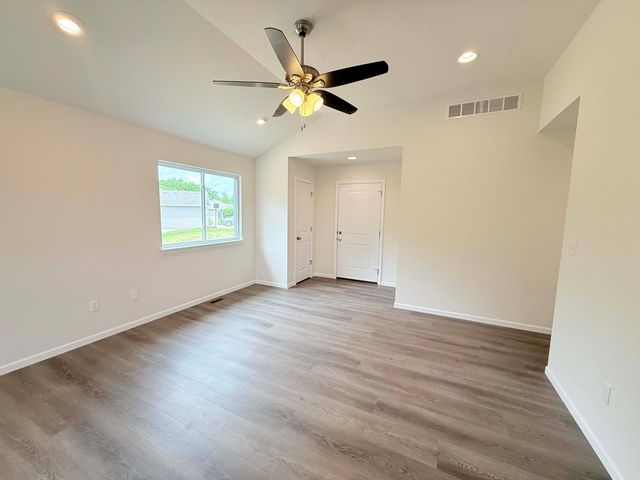 4522 E BROOKHILL DR, Columbia, MO 65202