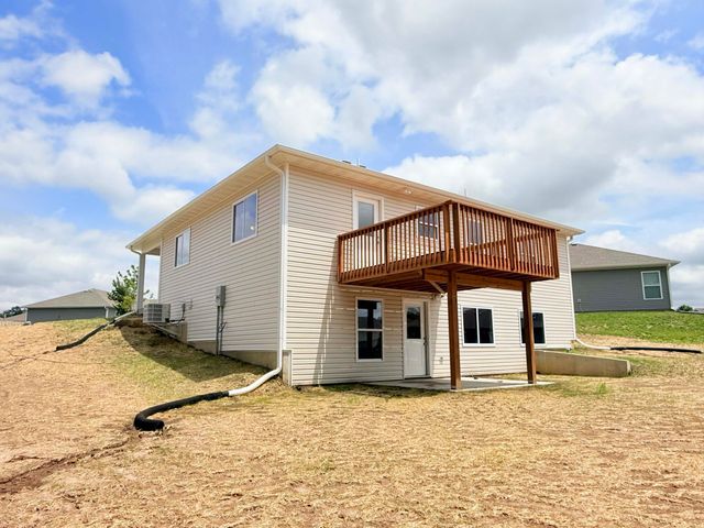 4522 E BROOKHILL DR, Columbia, MO 65202