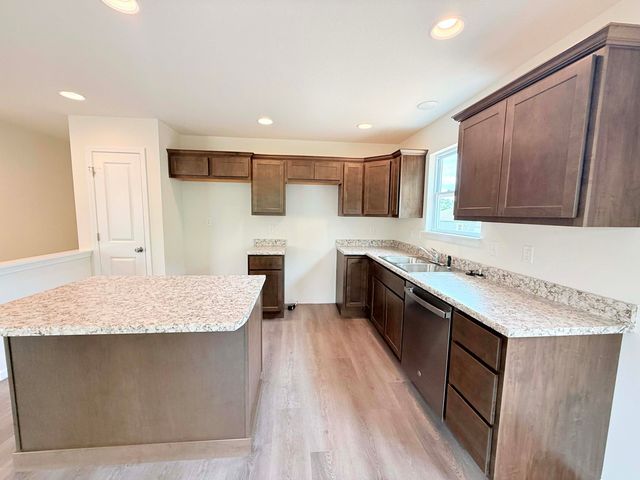 4522 E BROOKHILL DR, Columbia, MO 65202